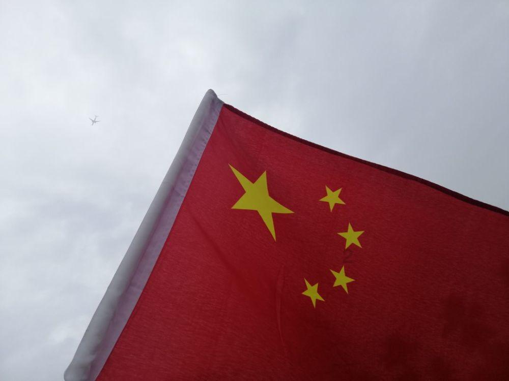 电视看着突然黑屏怎么办?原来这么简单就能解决?